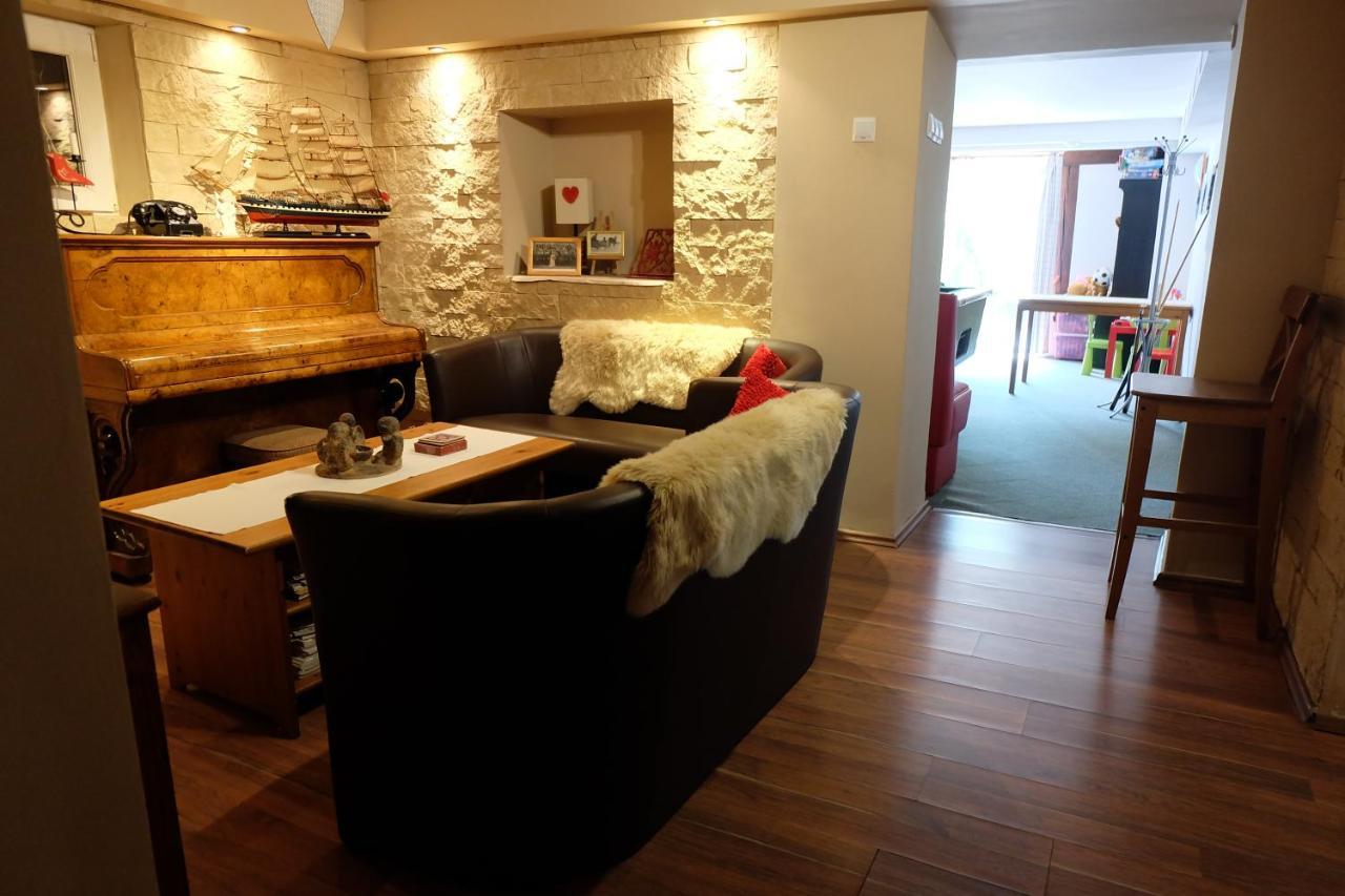 Willa Pod Aniolem - Pokoje Goscinne & Apartamenty Z Widokiem Na Gory Szczyrk Exteriör bild