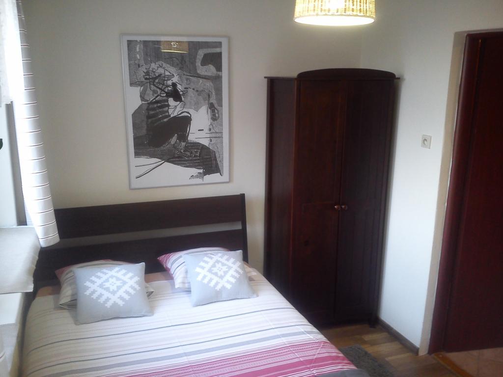 Willa Pod Aniolem - Pokoje Goscinne & Apartamenty Z Widokiem Na Gory Szczyrk Exteriör bild