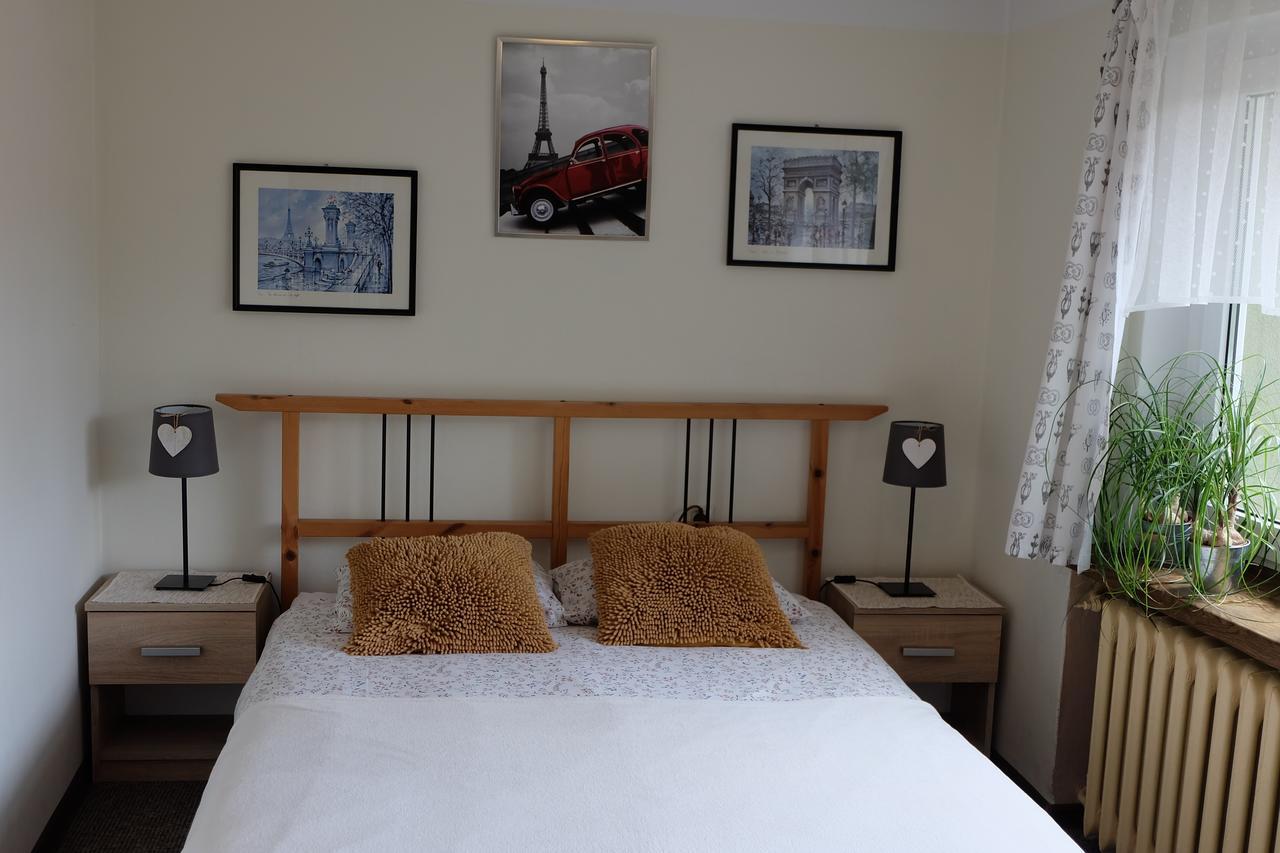 Willa Pod Aniolem - Pokoje Goscinne & Apartamenty Z Widokiem Na Gory Szczyrk Exteriör bild