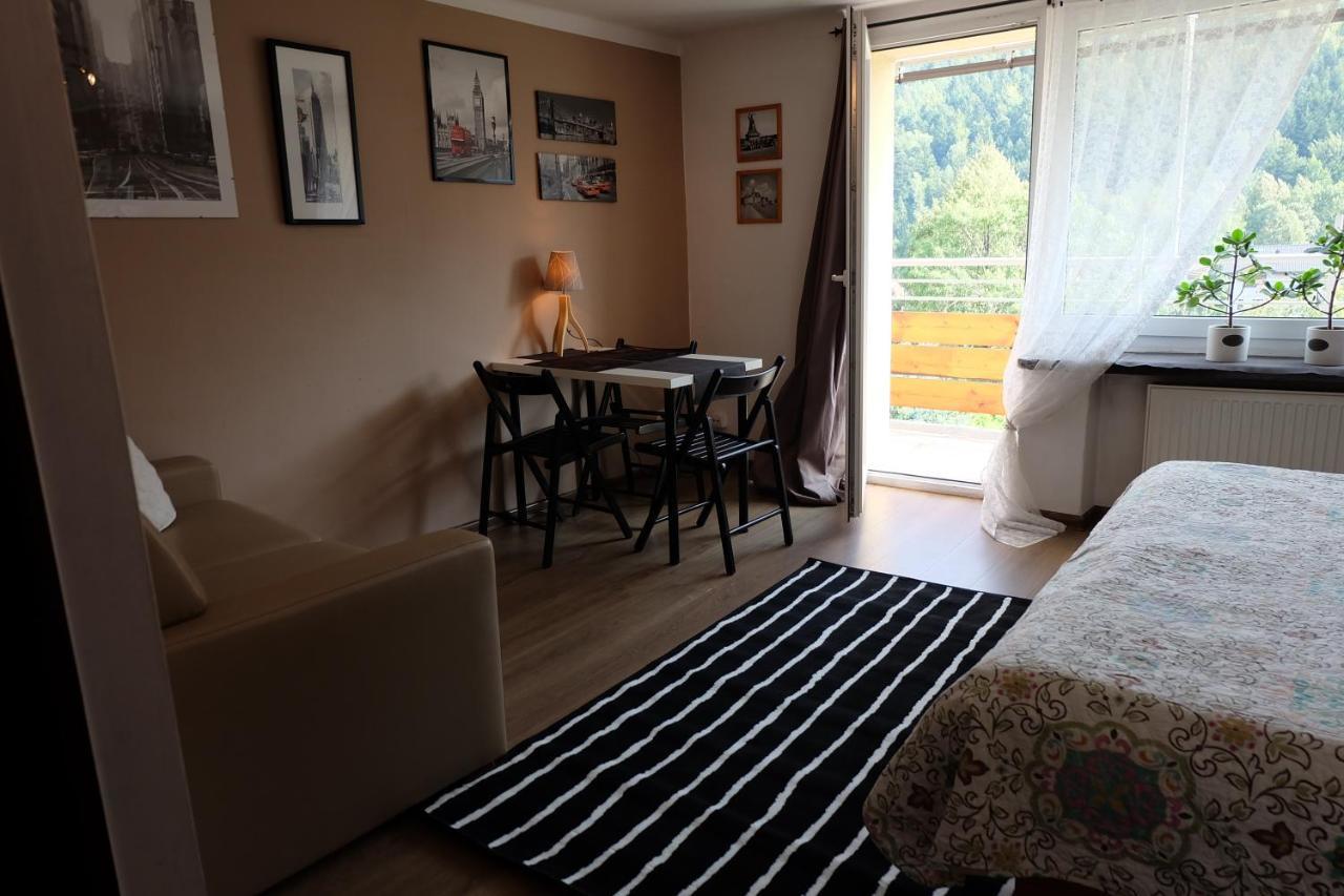 Willa Pod Aniolem - Pokoje Goscinne & Apartamenty Z Widokiem Na Gory Szczyrk Exteriör bild